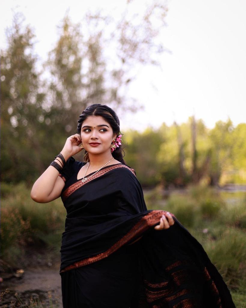 MC 631 Black Kanjivaram Silk Single Saree Collection