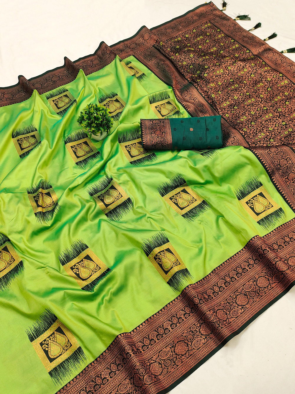Sarika 3289 Beautiful Soft Silk Festive Wear Saree Collection