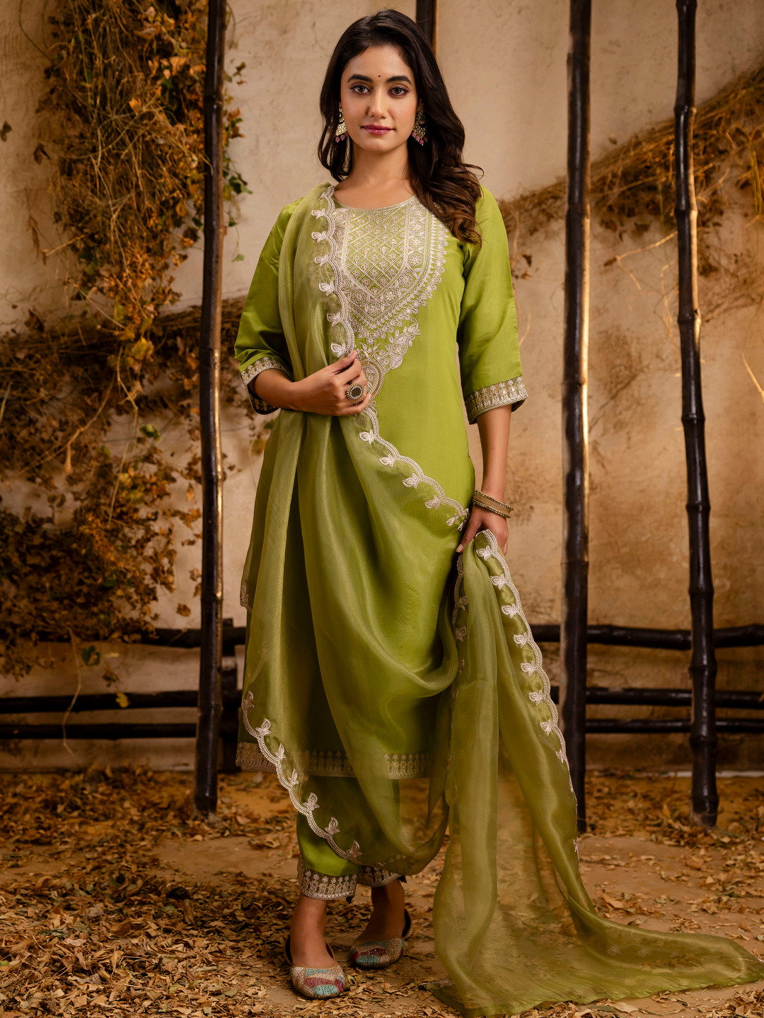 VredeVogel Vanushree Shimmer Silk Kurti Pant With Dupatta Collection
