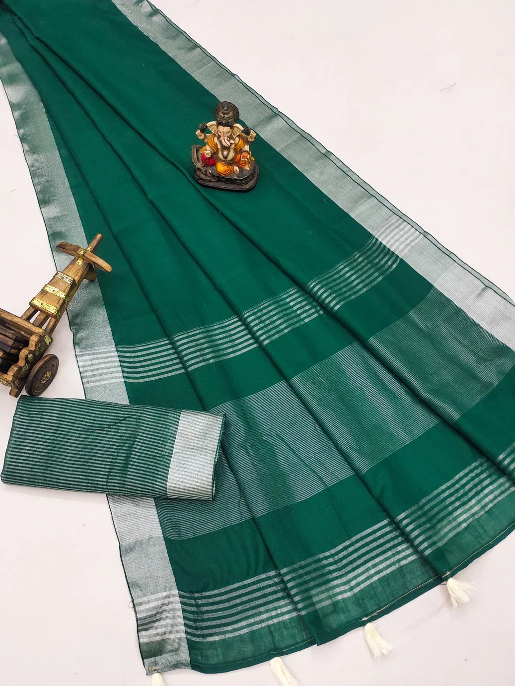 Vc Amanat Beautiful Linen Saree Collection