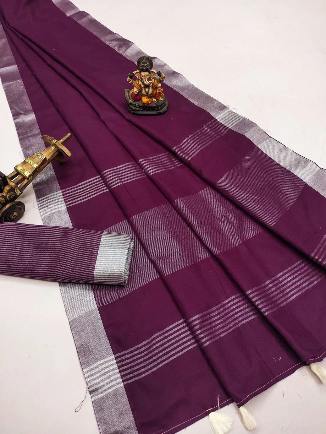 Vc Amanat Beautiful Linen Saree Collection