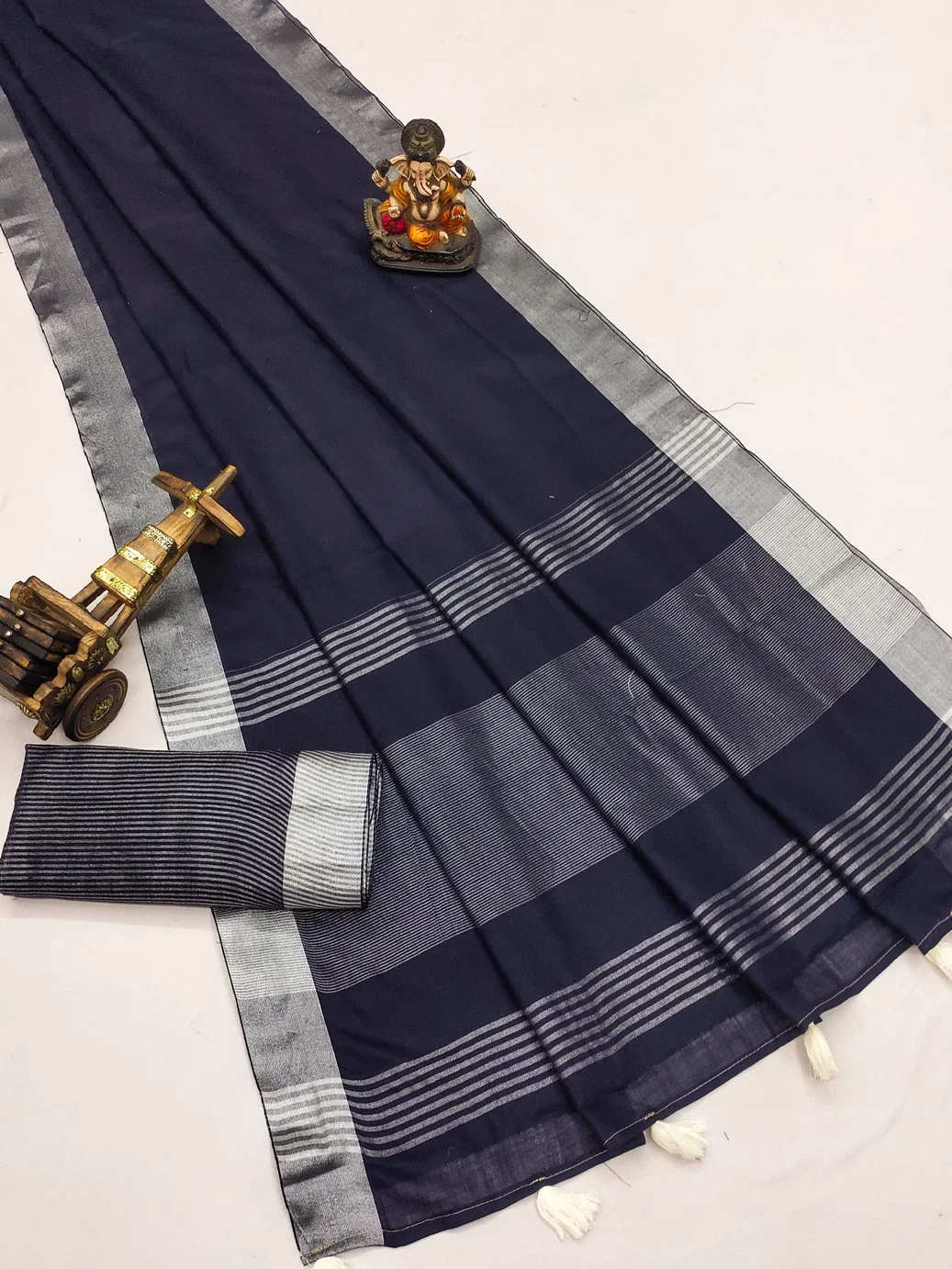Vc Amanat Beautiful Linen Saree Collection