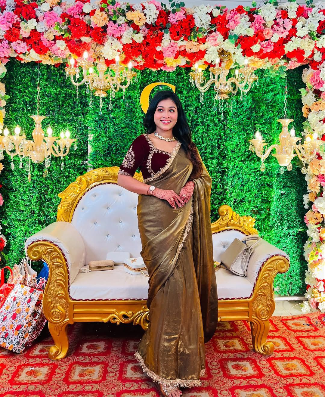 Vx Queen Golden Jimmy Choo Soft Tissue Party Wear Saree Collection
