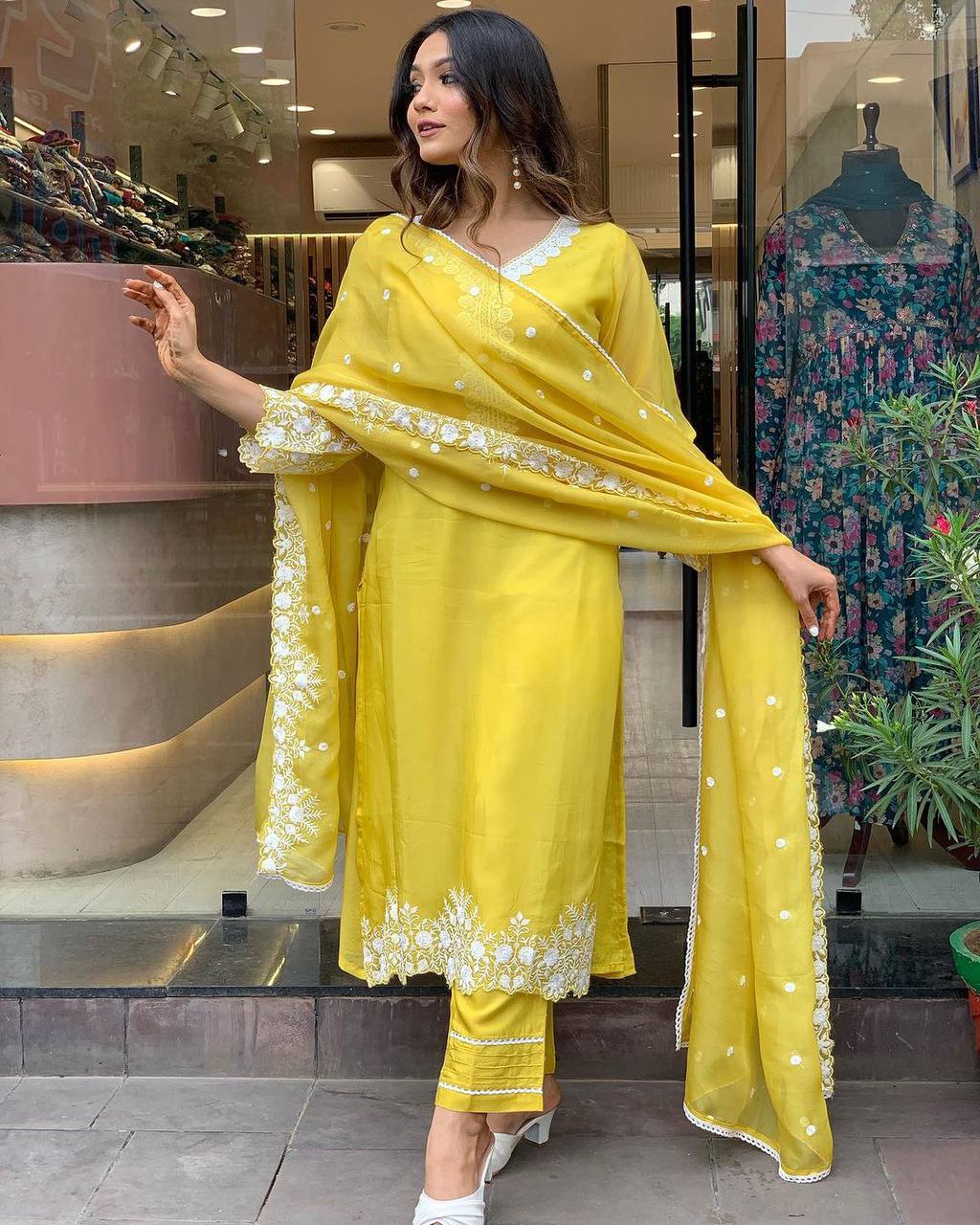 Sku Sumitra Georgette Kurti Bottom With Dupatta