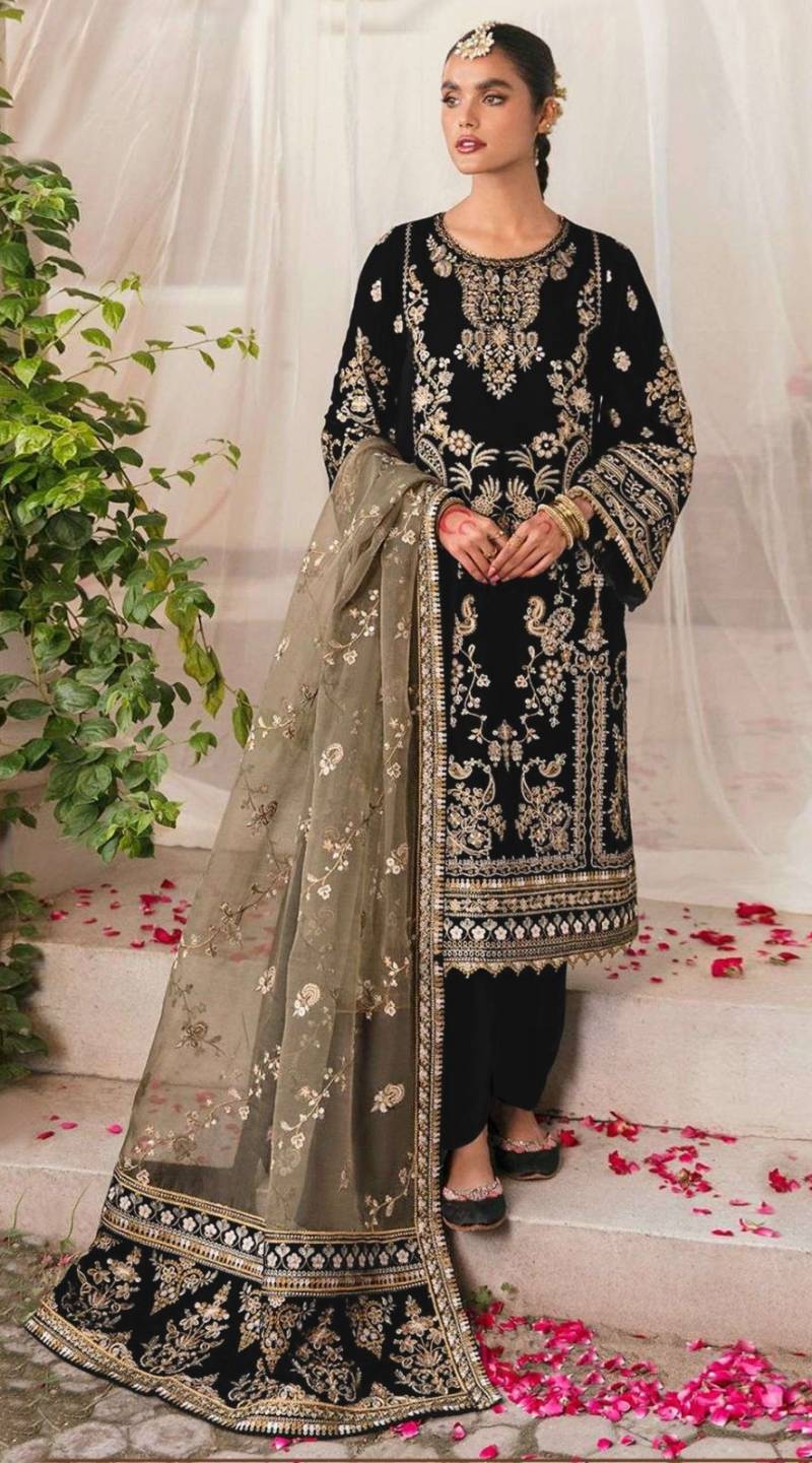 Mah E Rooh 5159 Velvet Embroidered Salwar Kameez Collection