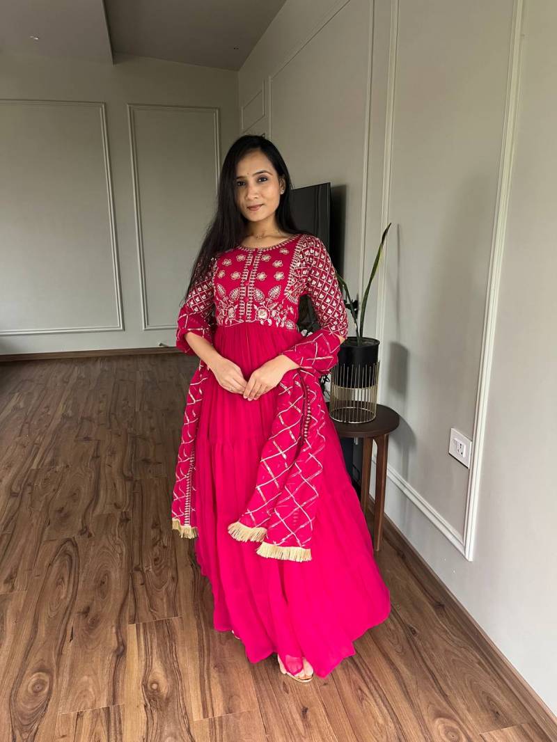 Sn 2391 92 Beautiful Faux Georgette Gown With Dupatta Collection