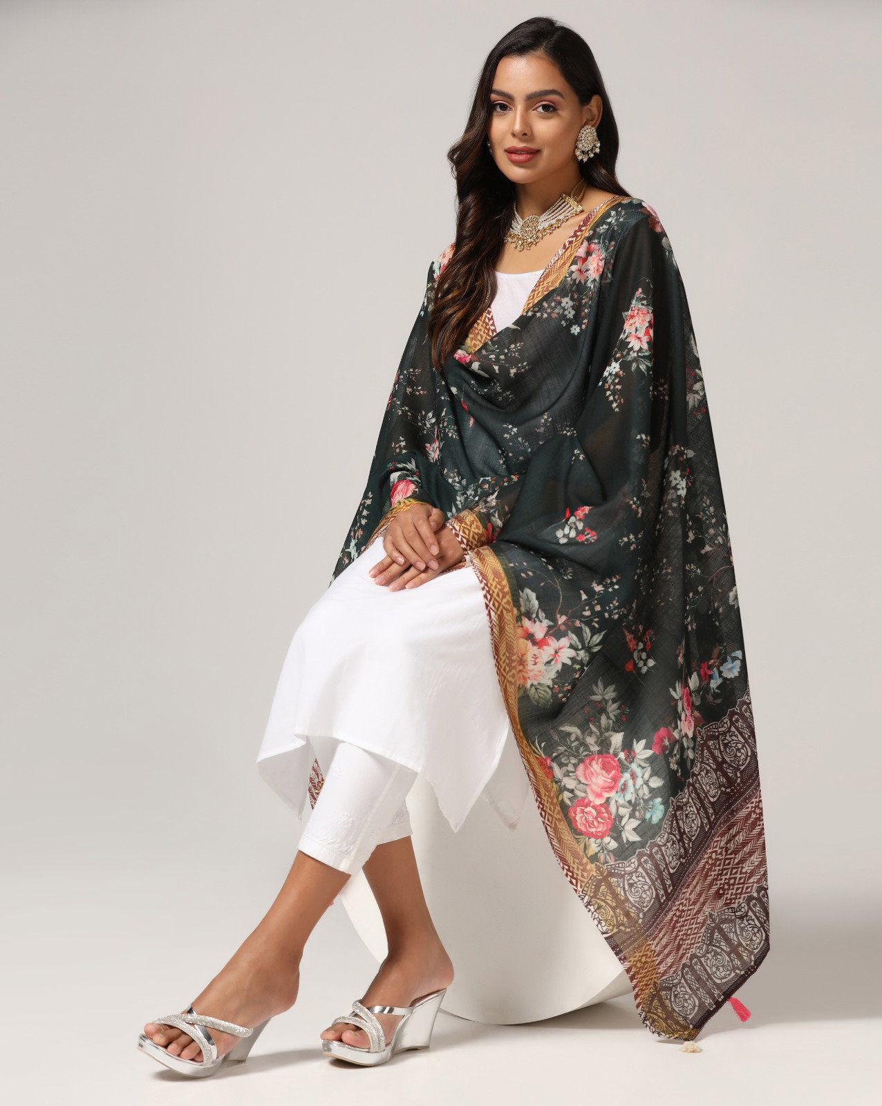 James  8 Linen Zari Patta dupatta Collection