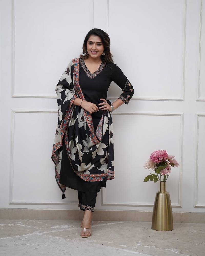 Black Berry New 1 Viscose Silk Kurti Bottom With Dupatta