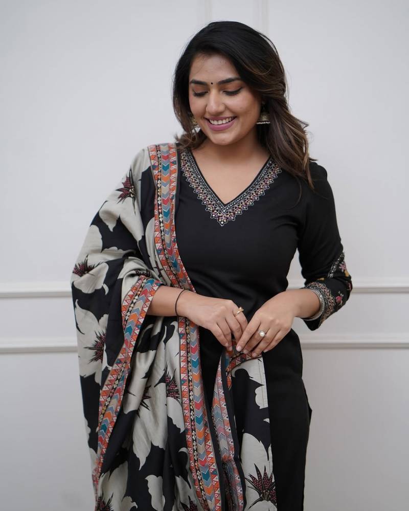 Black Berry New 1 Viscose Silk Kurti Bottom With Dupatta