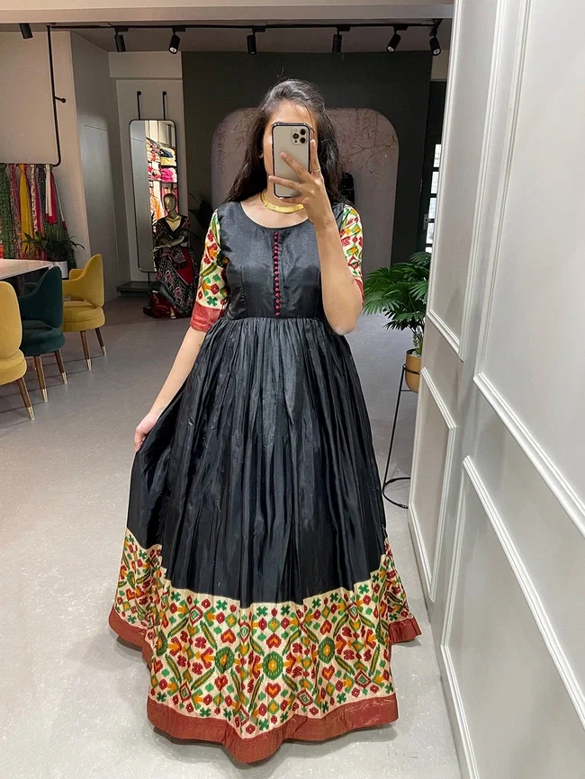 Lekha YNF 5033 Black Printed With Foilwork Gown Collection