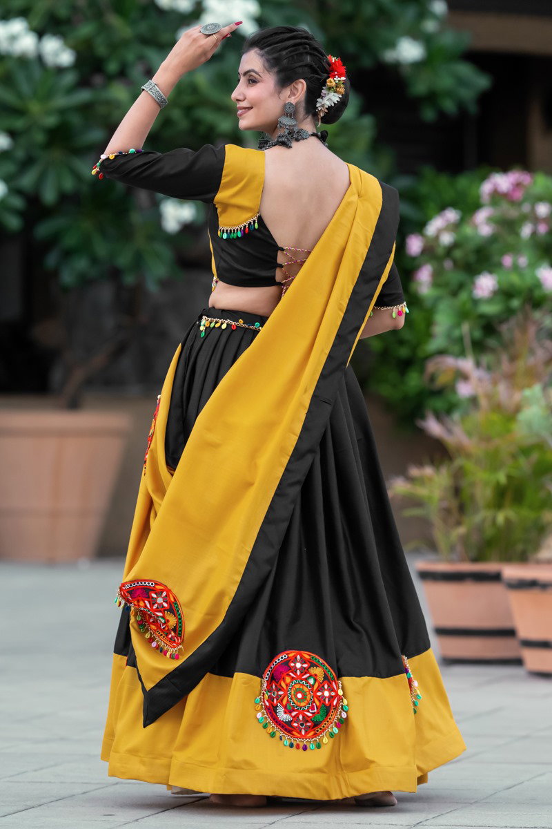 Aawiya Awy-7066 (Yellow) Pure Cotton Gamthi And Mirror Work Lehenga Choli