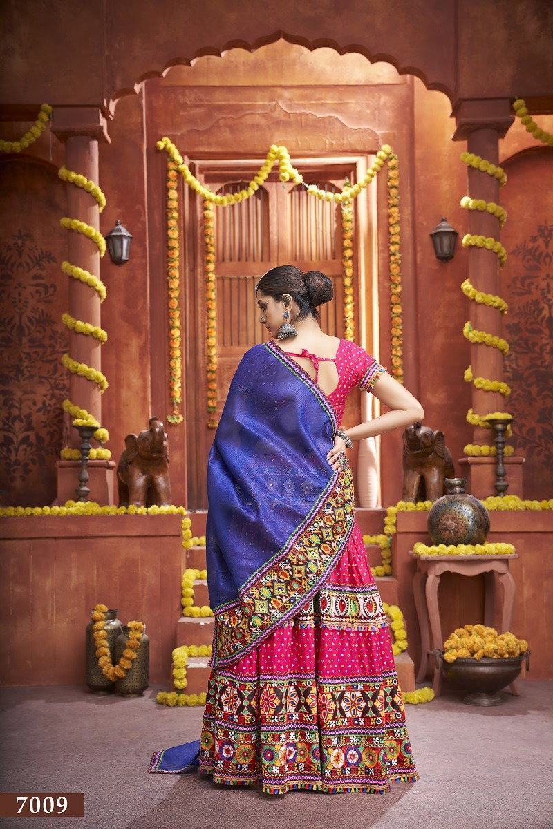 Aawiya Rajwadi Vol 4 D no.7009 Rani Mix Cotton Silk Traditional Look Lehenga choli