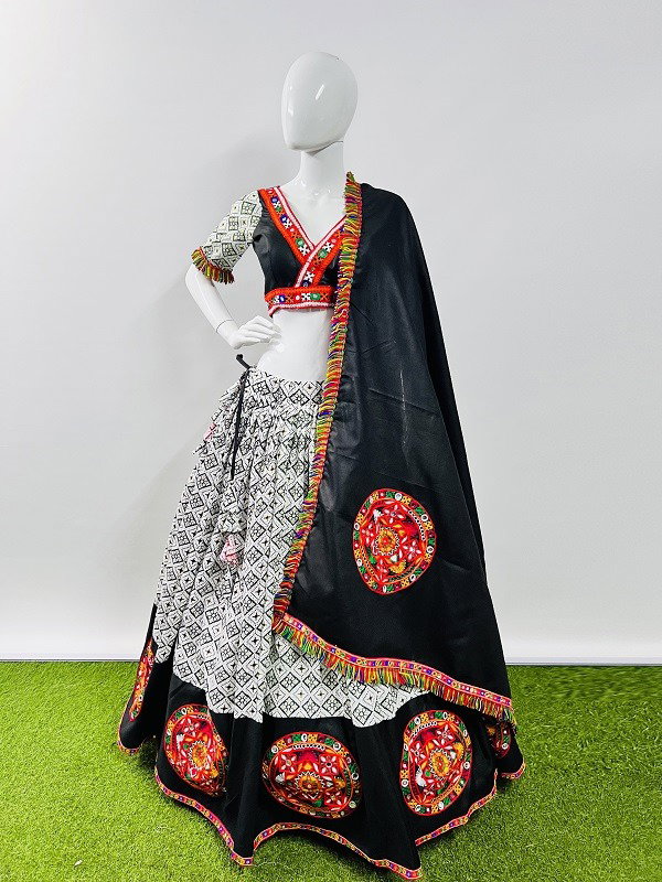 Aawiya Rajwadi Vol 7 D no. 7039 Pure Cotton Silk Patola Printed Lehenga Choli