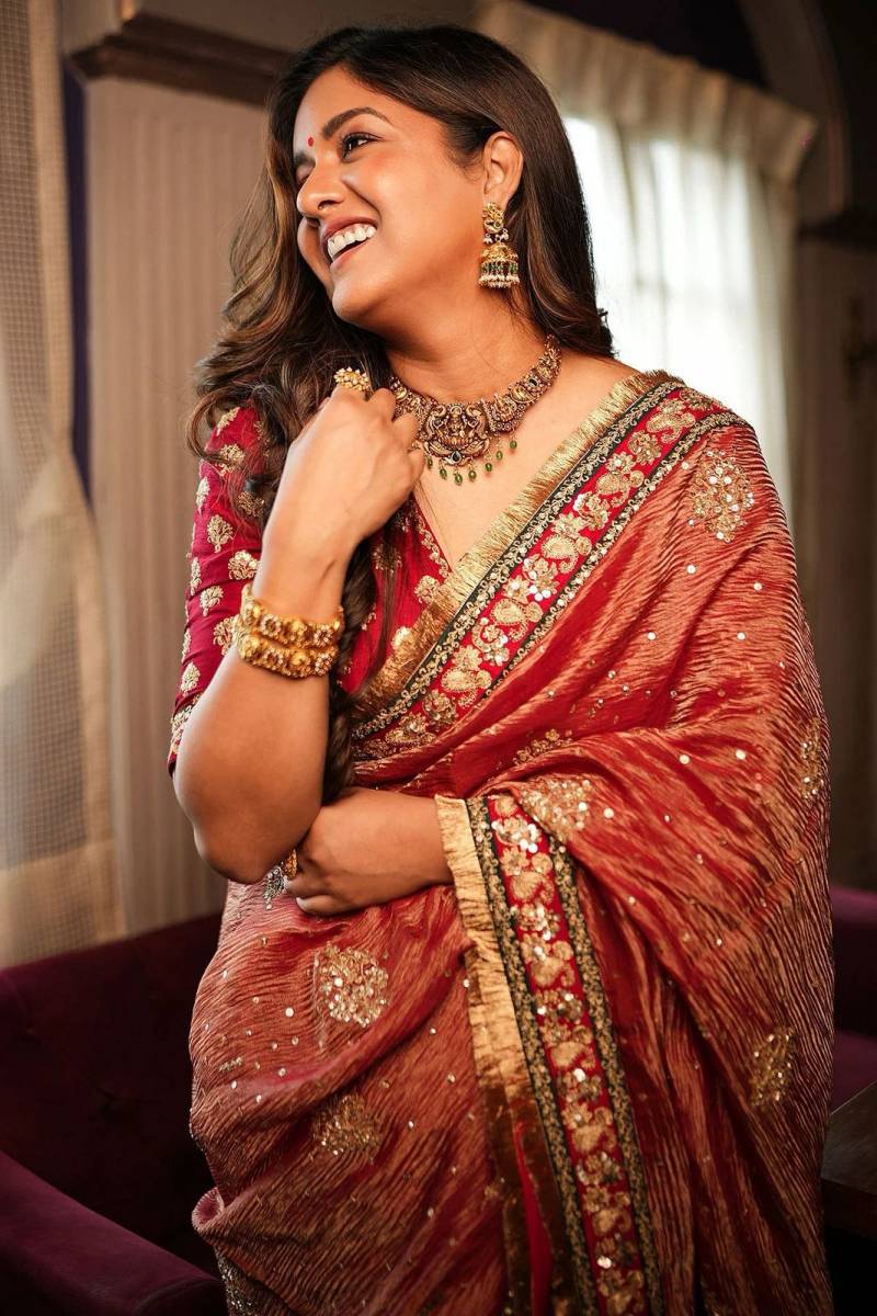 Vt 726 T Banarasi Crush With Embroidery Work Saree