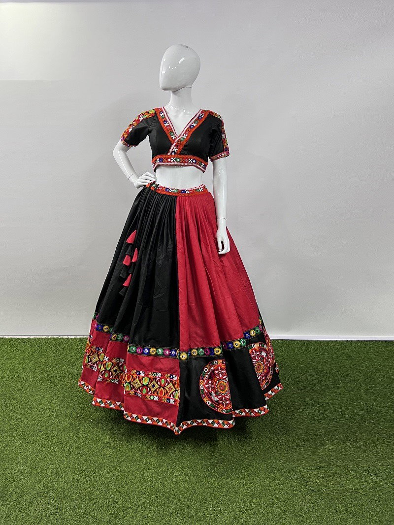Aawiya Rajwadi Vol 7 D no. 7043 Pure Cotton Silk Gamthi Work Traditional Look Lehenga Choli