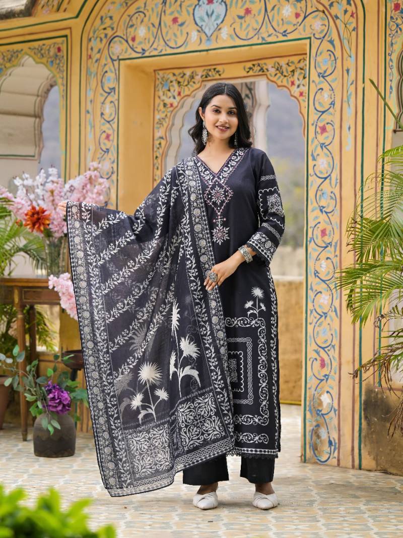 Niraakaar Nr115 Linen With Digital Print Readymade Collection
