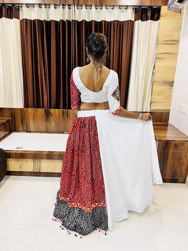 Aawiya Rajwadi Vol 7 D no. 7046 Pure Cotton Silk Printed Gamthi Work Traditional Looks Lehenga Choli