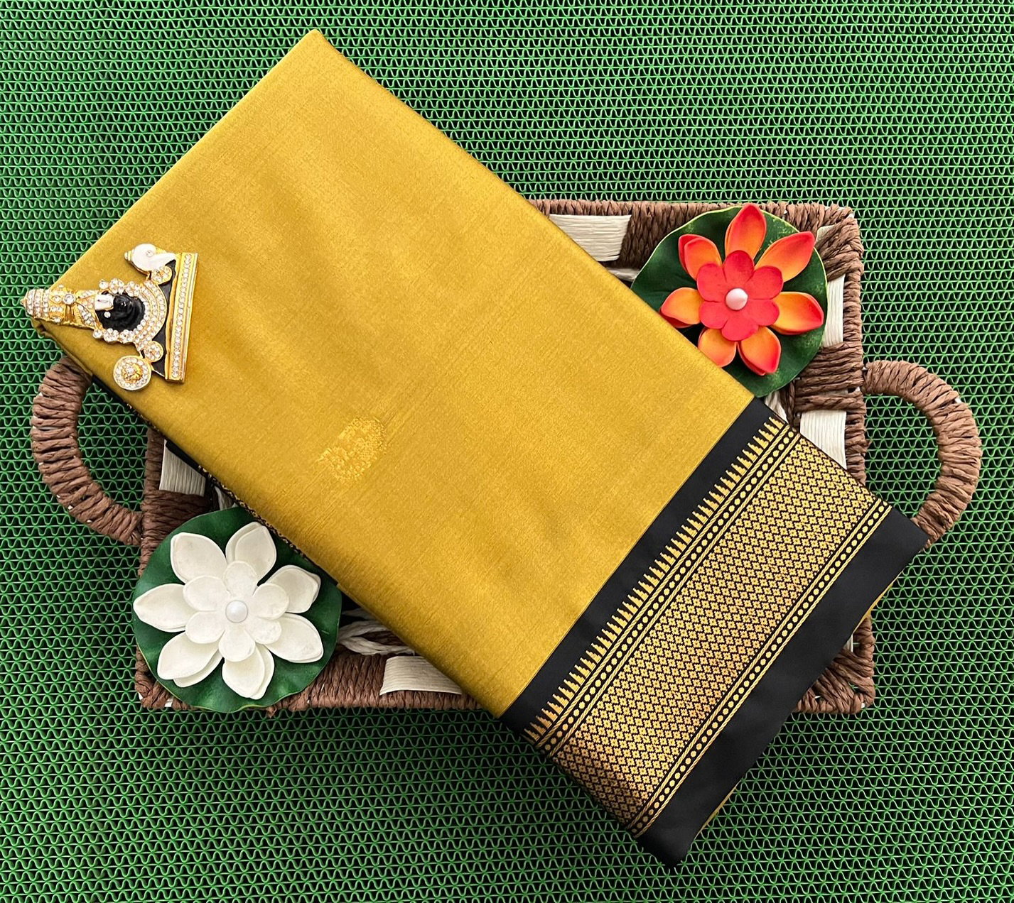 Aab Color 22 Cotton Silk Minawork Peacock Zari Pattern Saree