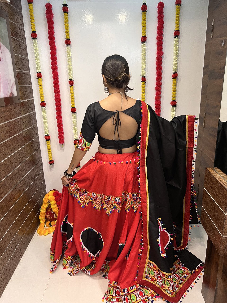 Aawiya Rajwadi Vol 8 D no. 7054 Cotton Silk Gamthi Work Lehenga Choli