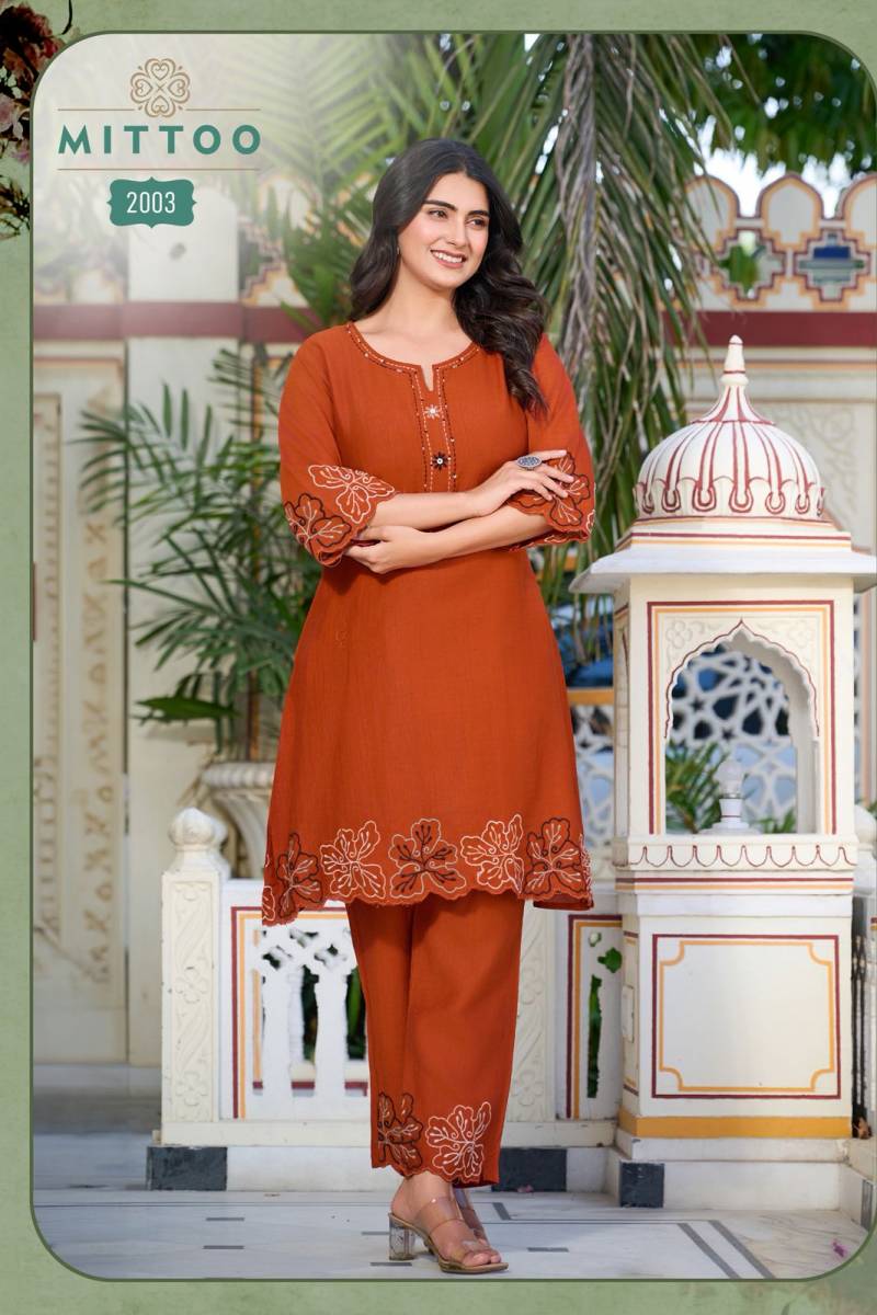 Mittoo Krivaa Viscose Weaving Thread Work Co Ord Set