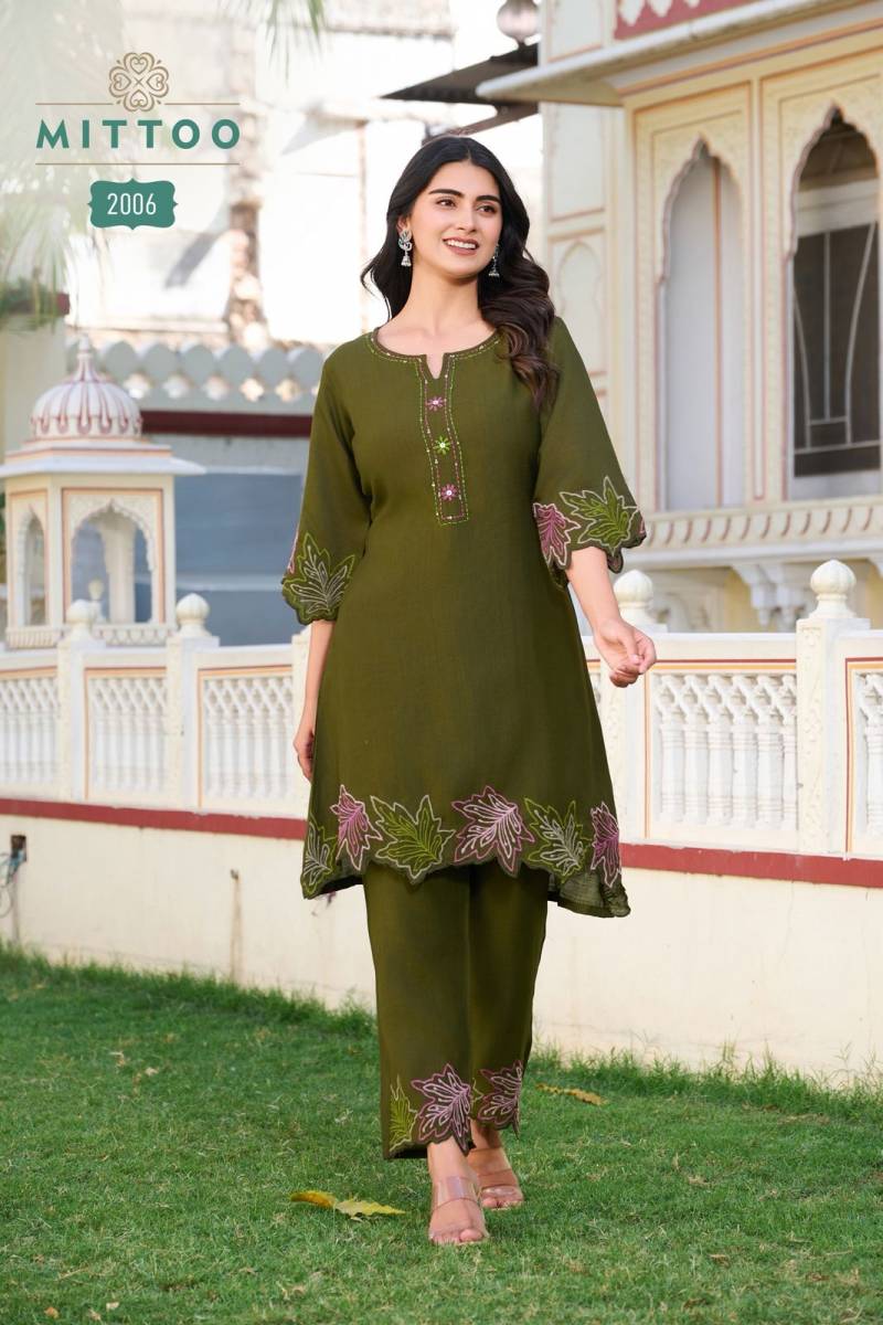 Mittoo Krivaa Viscose Weaving Thread Work Co Ord Set