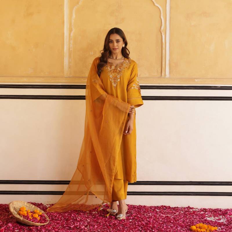 Naisha K 137 Russian Silk Embroidered Kurti Bottom With Dupatta