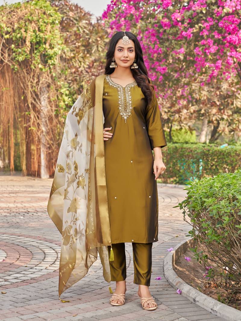 Aanchi Plus Bansi Rangeela Silk Kurti Bottom With Dupatta