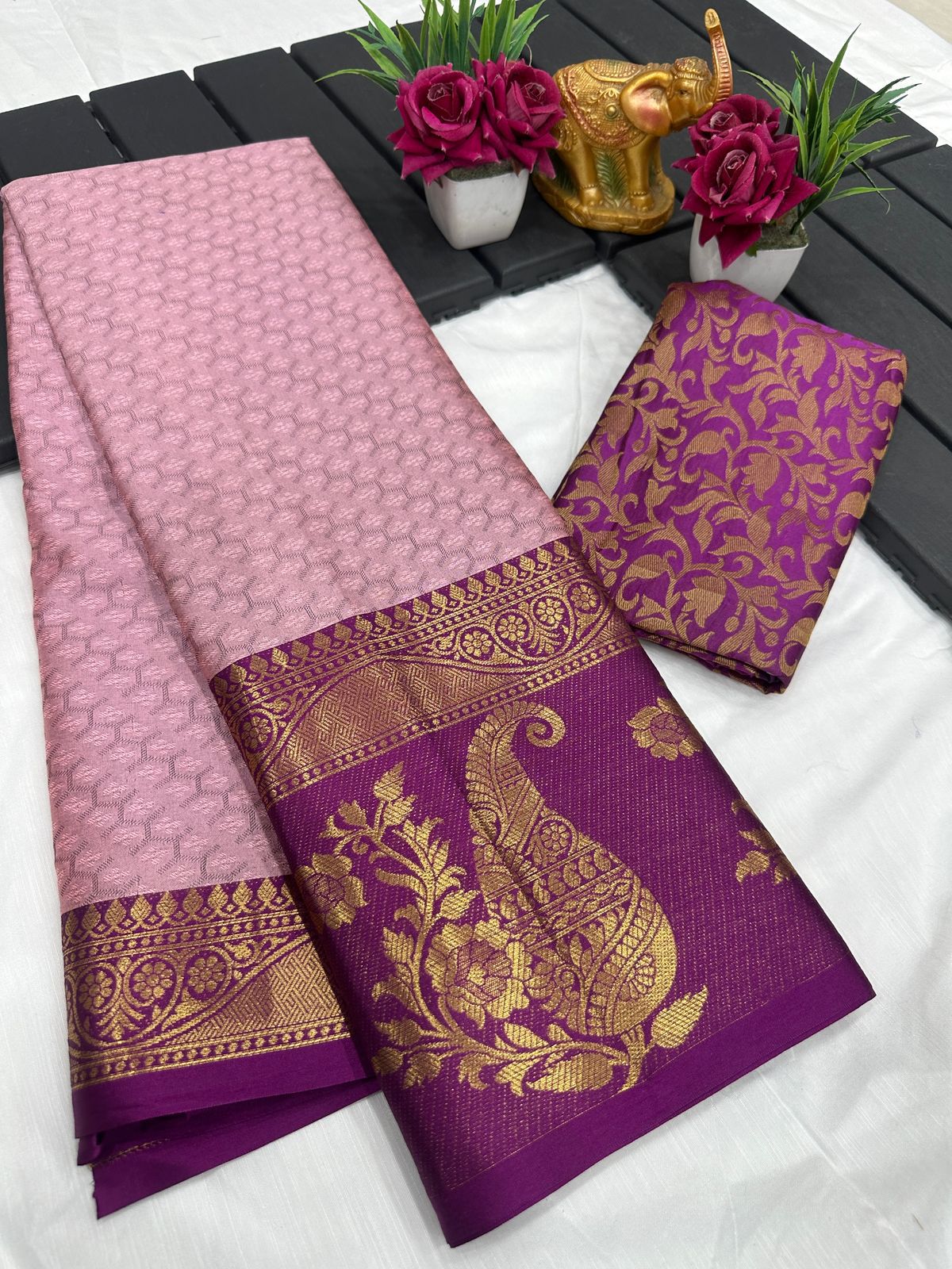 Aab Madhubala Pure Mercerised Cotton Silk Self Weaving Saree