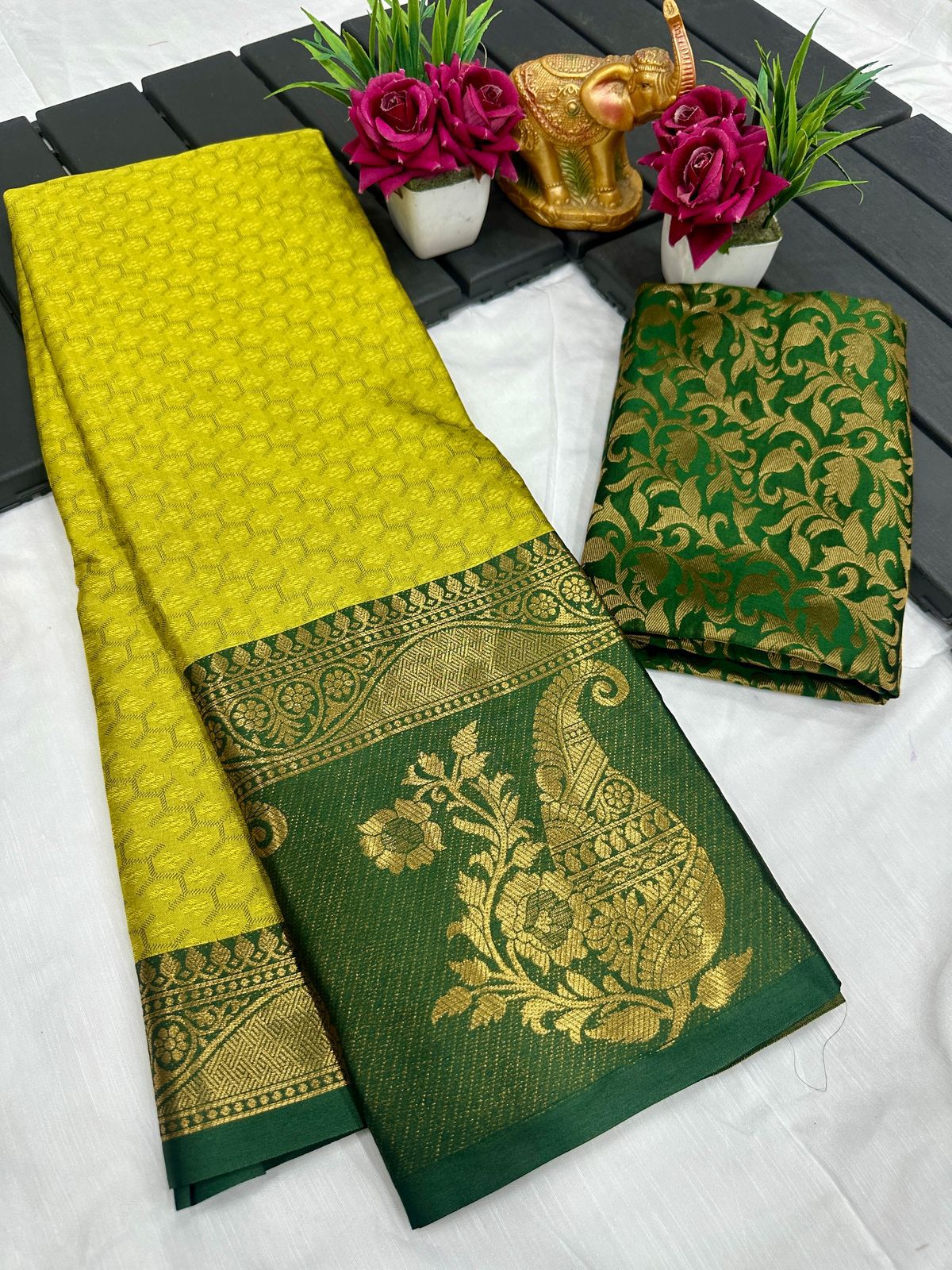 Aab Madhubala Pure Mercerised Cotton Silk Self Weaving Saree