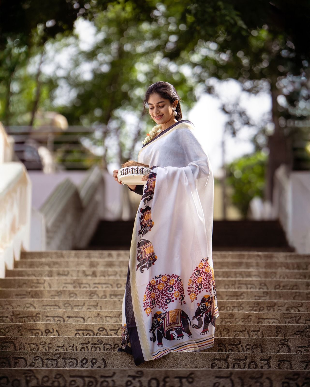 Aab Madhur Hathi Heavy  lilen saree with hathi digital print Saree Collection