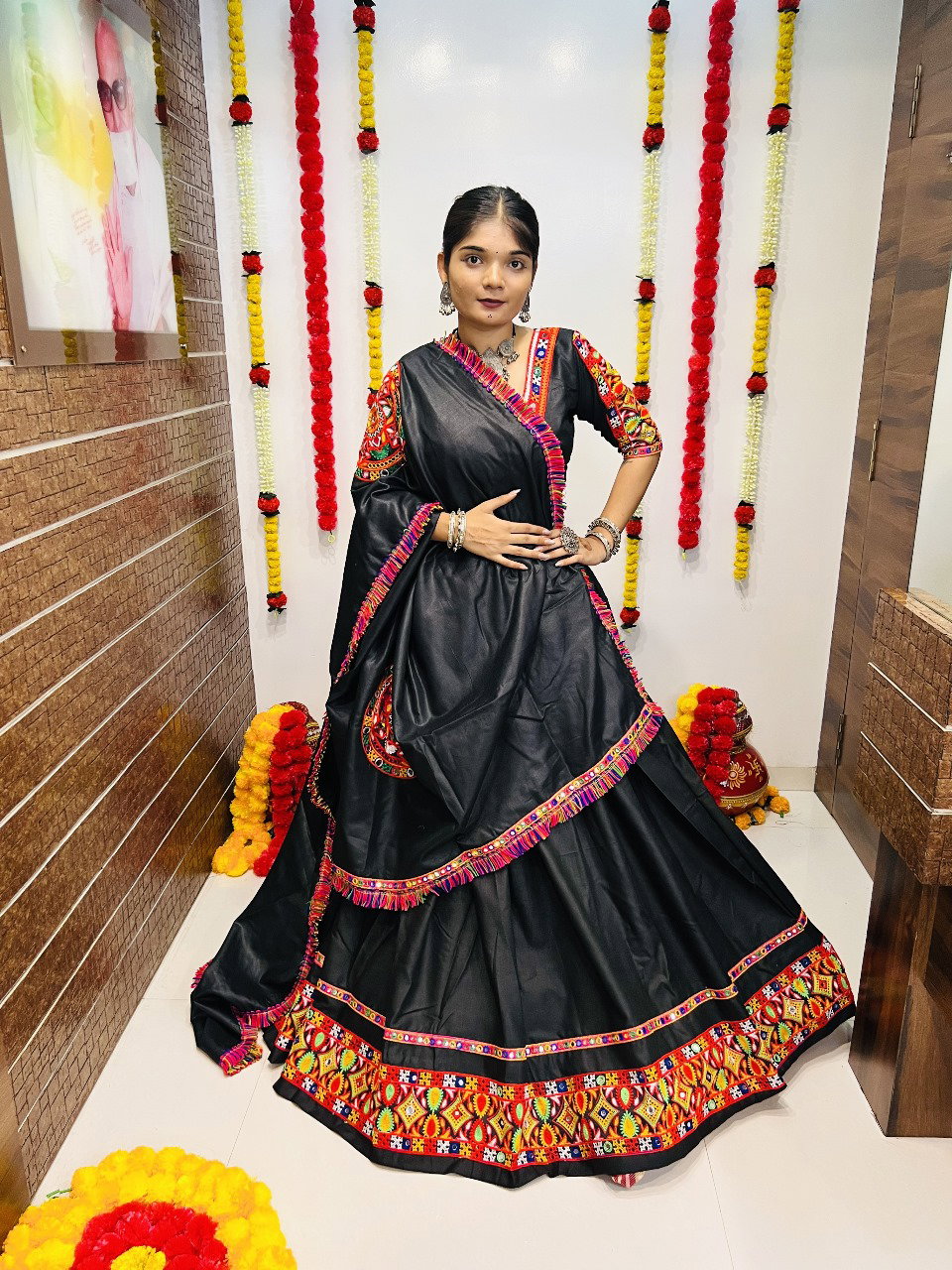 Aawiya Rajwadi Vol 7 D no. 7044 Cotton Silk Gamthi Look Lehenga Choli