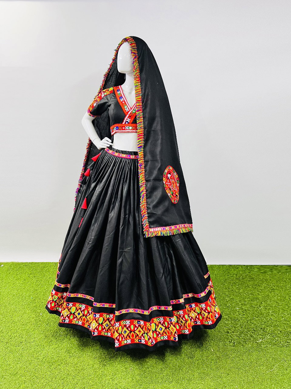 Aawiya Rajwadi Vol 7 D no. 7044 Cotton Silk Gamthi Look Lehenga Choli