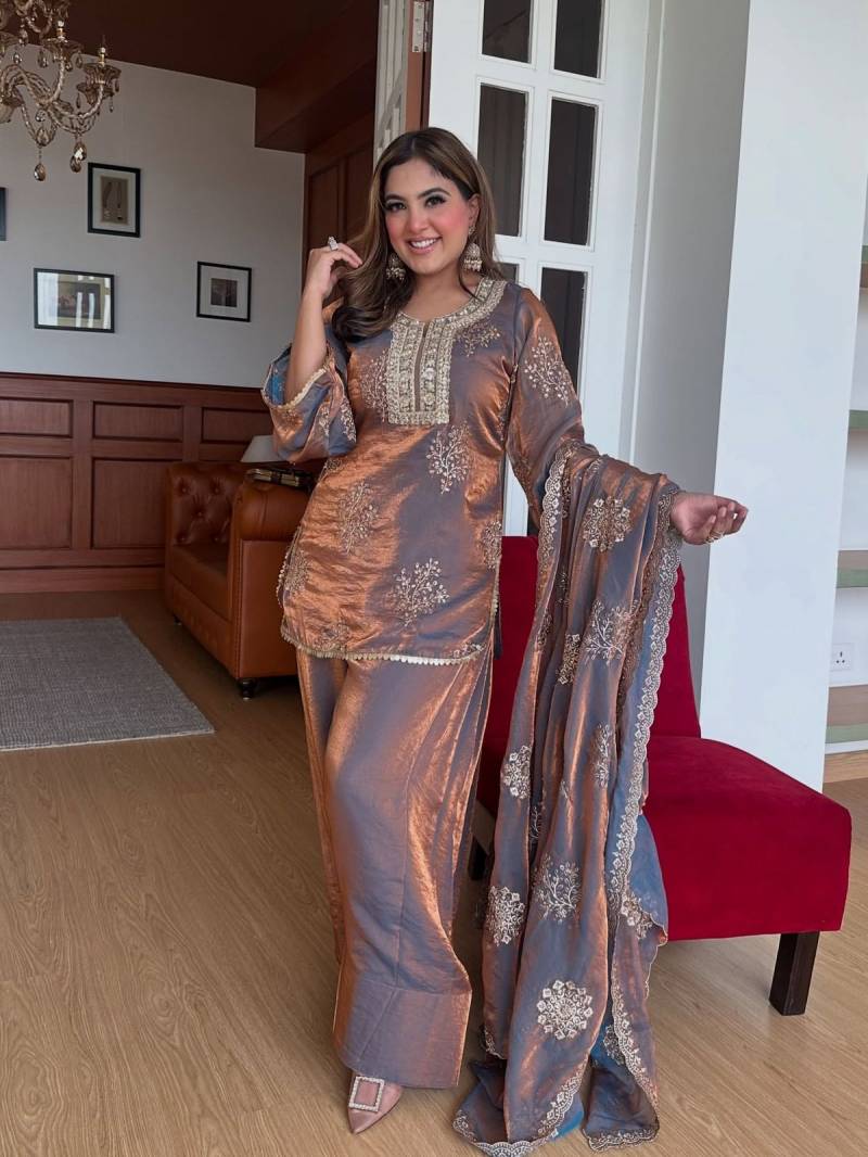 Ruhi S 527 Embroidery Worked Beautiful Designer Set