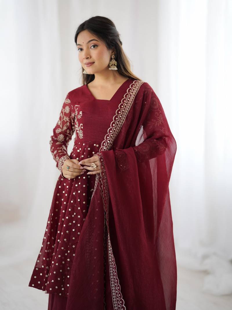 Ruhi Z 3134 Crunchy Silk Embroidered Suits Collection