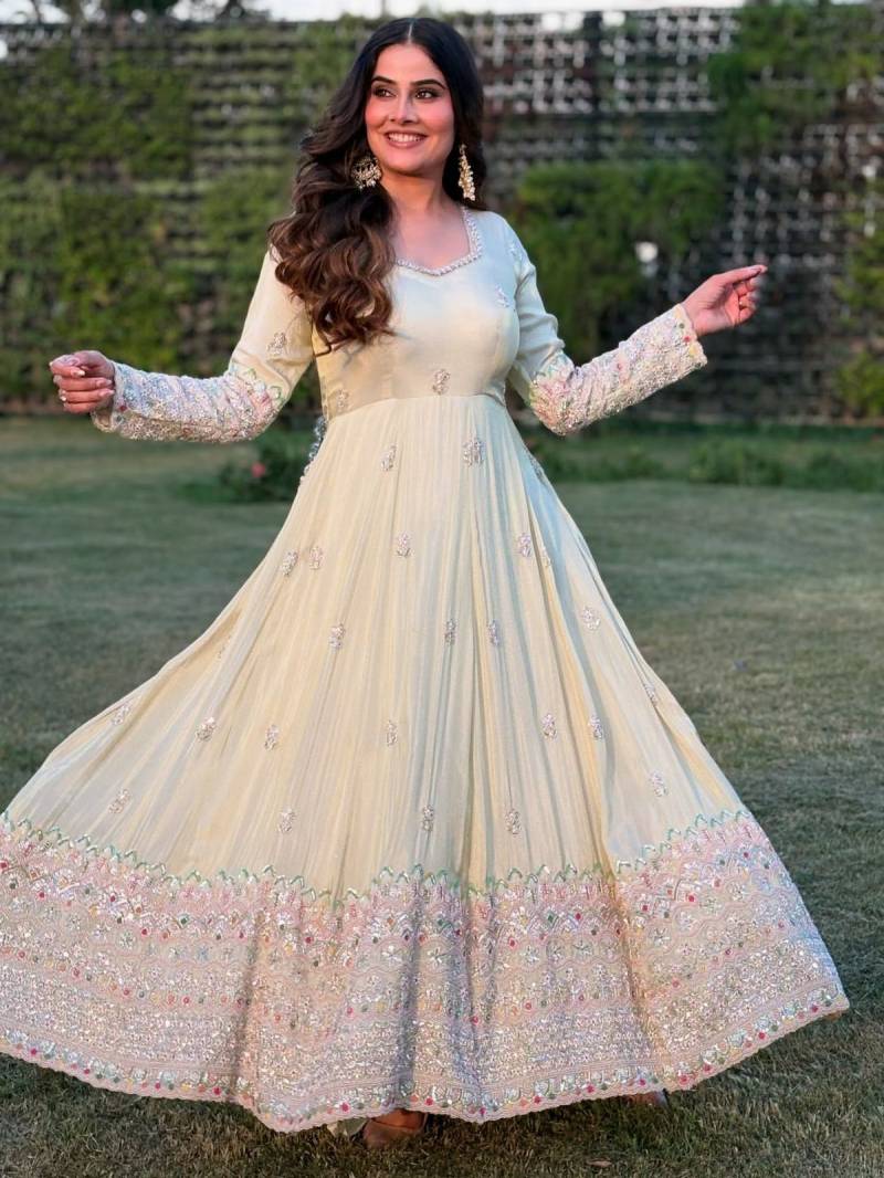 Ruhi S 528 Georgette Embroidery Worked Gown Collection