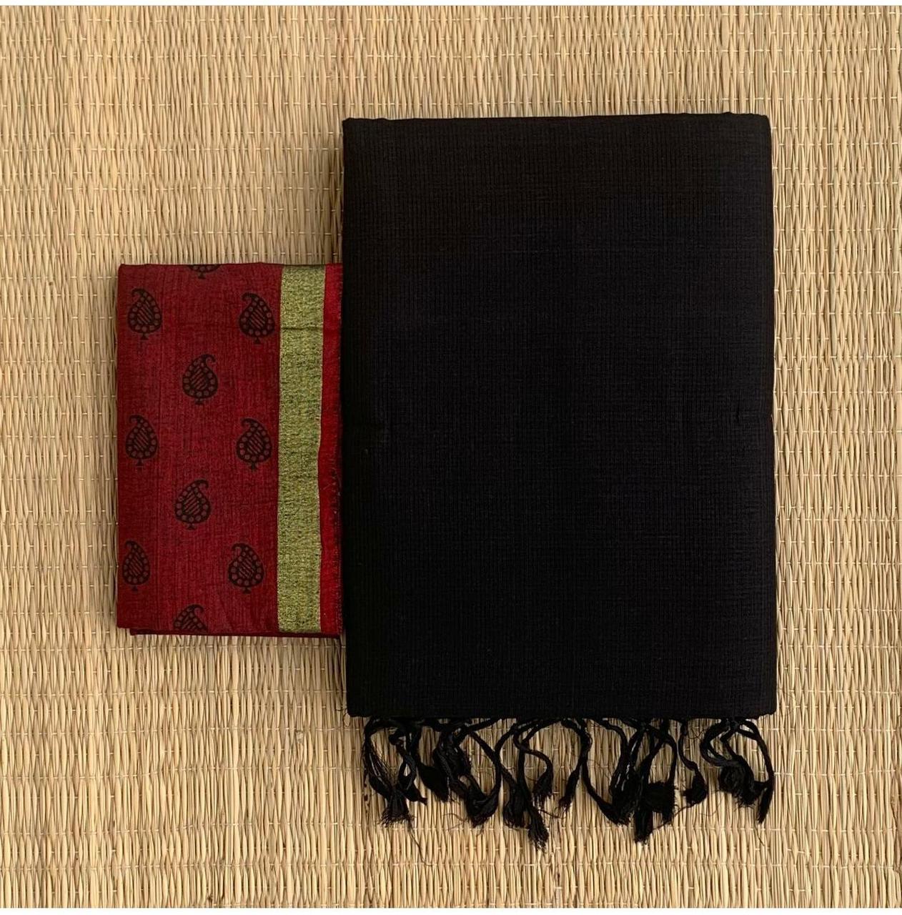 Lekha CF 161 Khadi Cotton Plain Saree With Printed Blouse