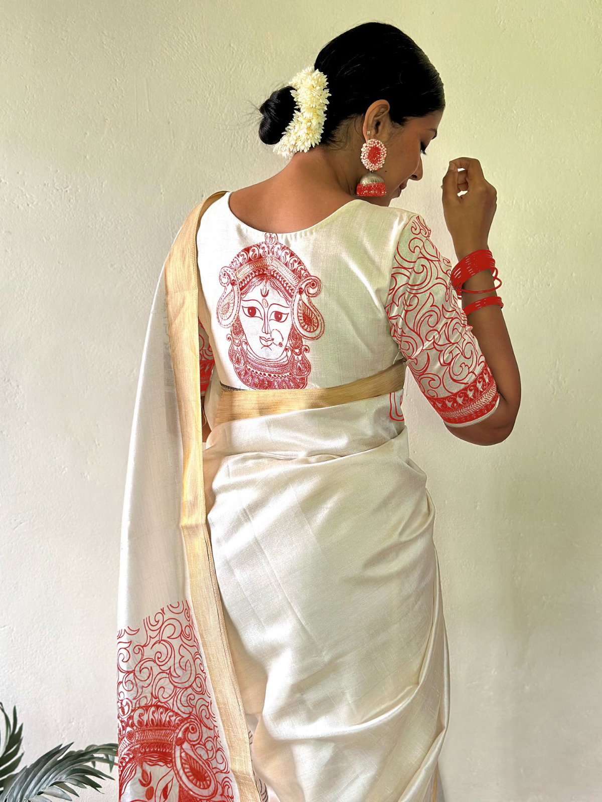 Sf MG606 Linen Digital Printed Gold Zari Border Saree