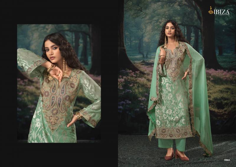 Ibiza Palachi Paisley Velvet Brasso Embroidery Work Salwar Kameez