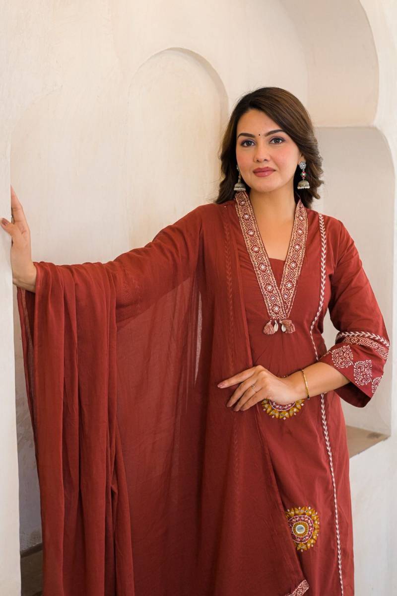 Naisha K 387 Cotton Casual And Stylish Wear Kurti Pant And Dupatta