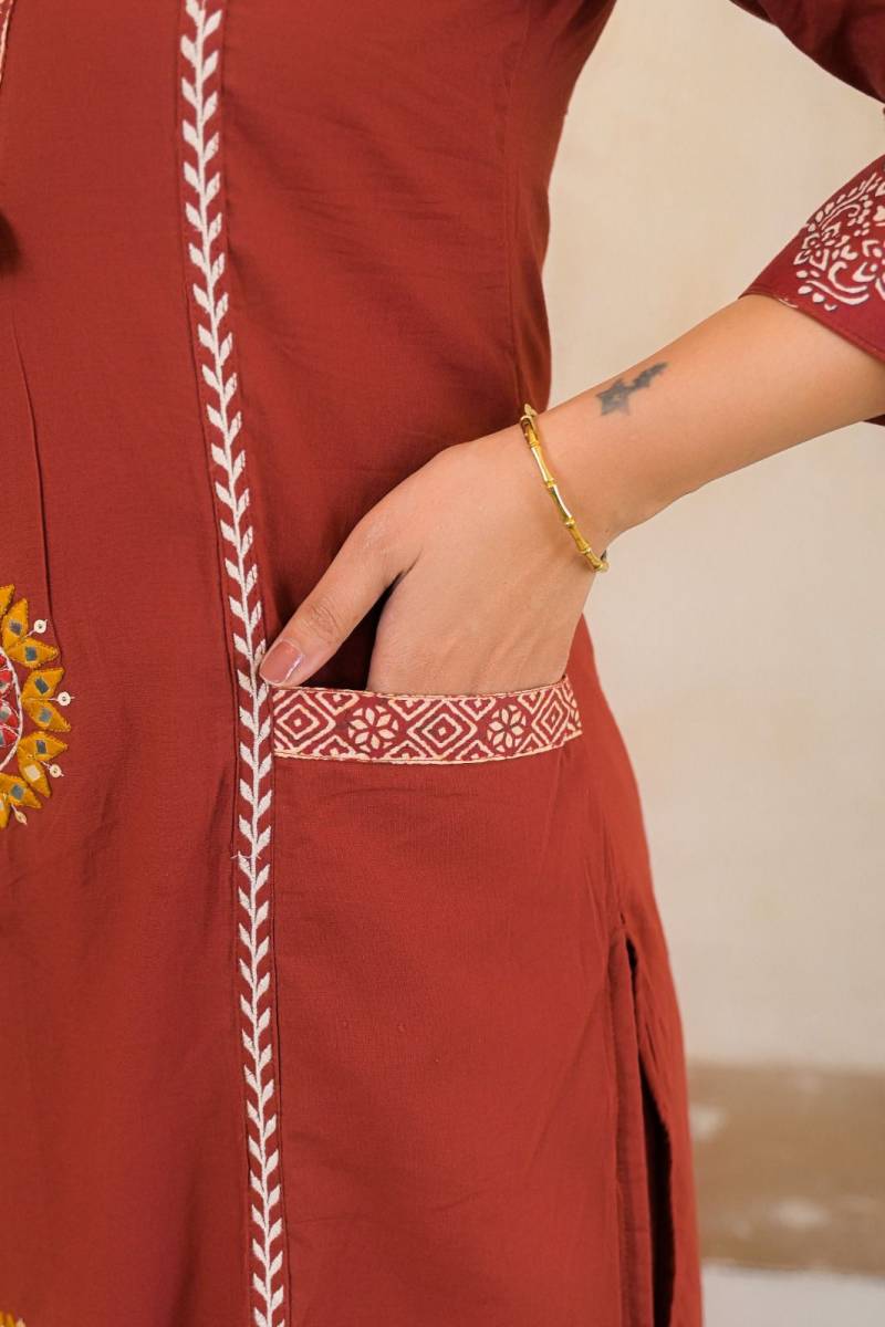 Naisha K 387 Cotton Casual And Stylish Wear Kurti Pant And Dupatta