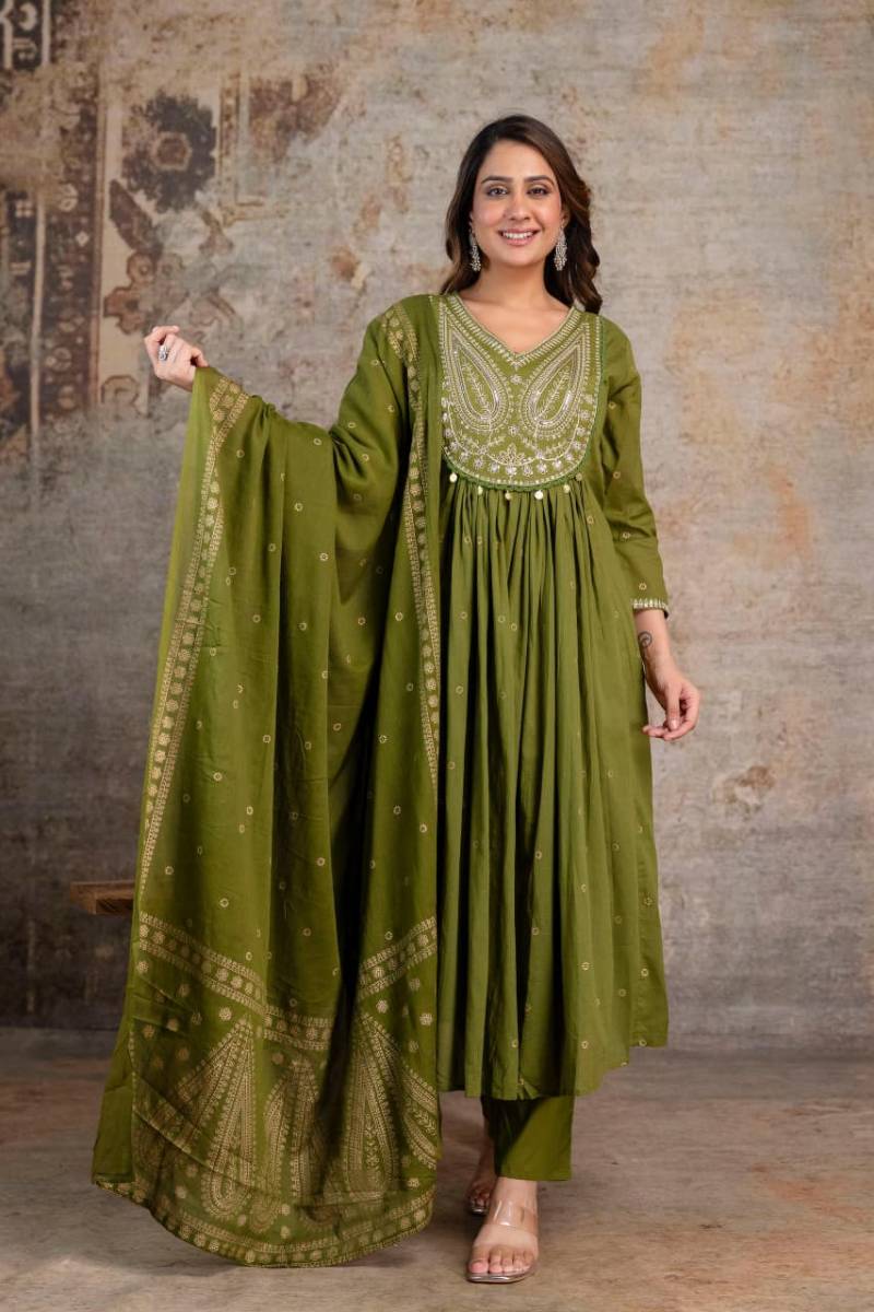 Naisha K 392 Mul Mul Embroidered Designer Kurti Pant And Dupatta