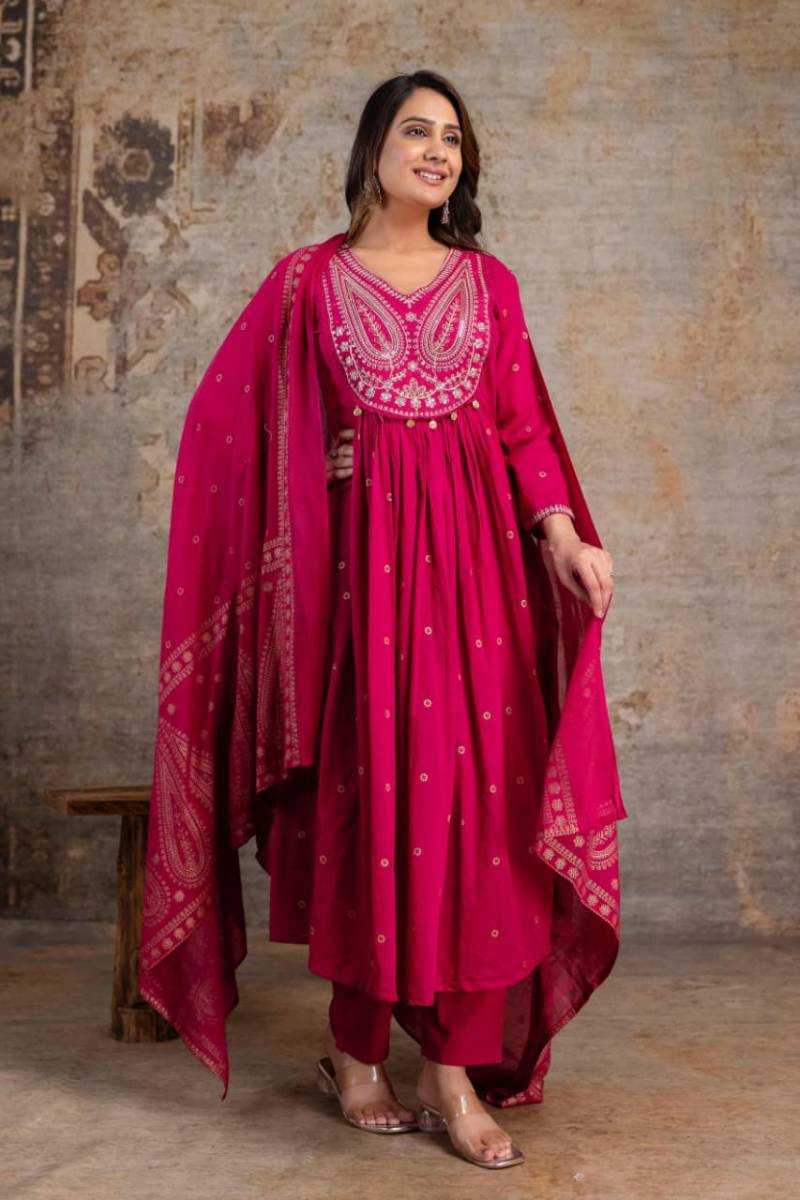 Naisha K 392 Mul Mul Embroidered Designer Kurti Pant And Dupatta