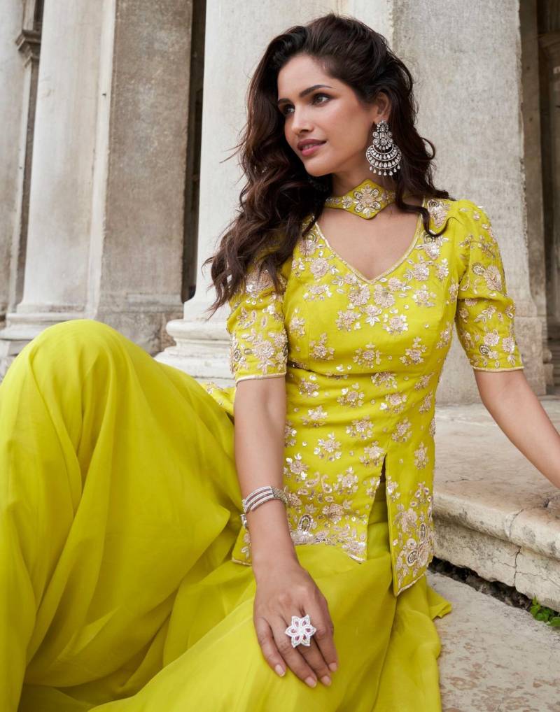 Sayuri Bela Organza Silk Embroidery Work Top Plazzo And Dupatta Collection