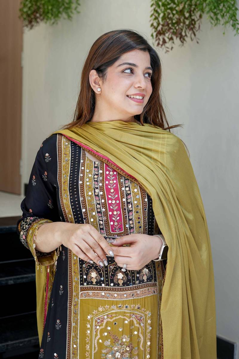 Yd 042 Muslin Cotton With Digital Printed Designer Suit