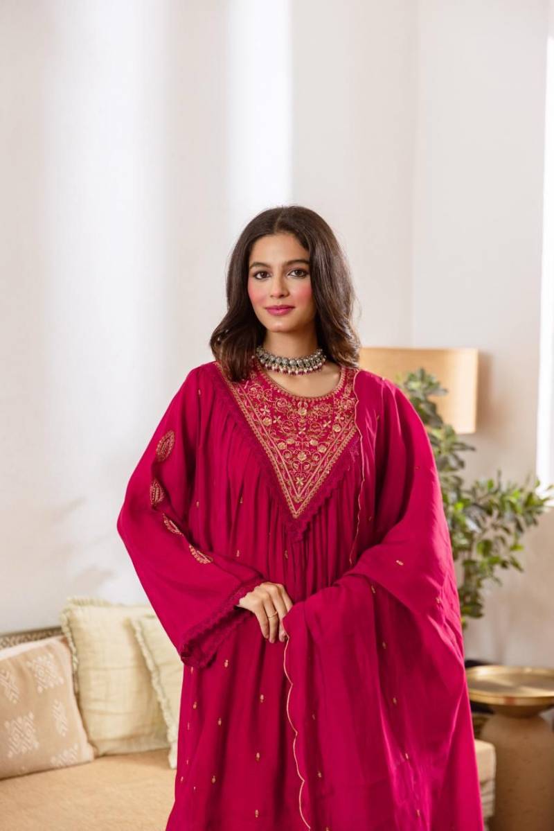 Naisha K 421 Mul Chanderi Festival Wear Kurti Pant And Dupatta