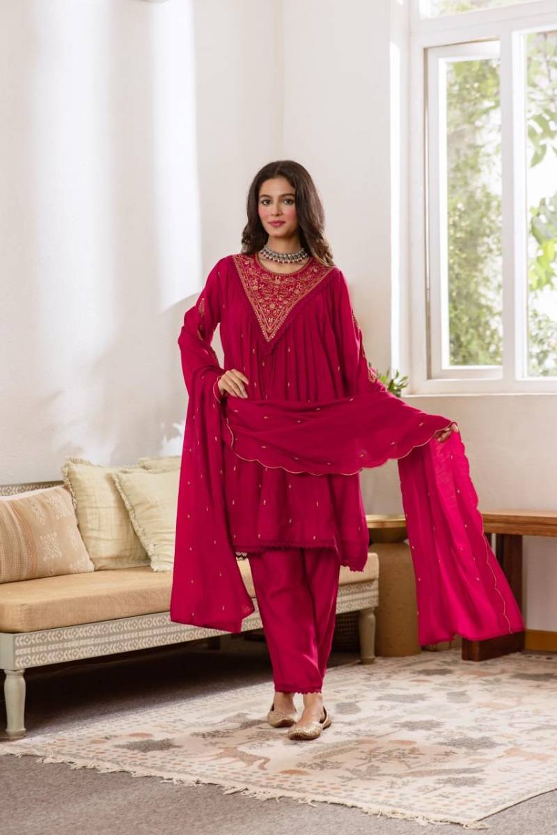 Naisha K 421 Mul Chanderi Festival Wear Kurti Pant And Dupatta