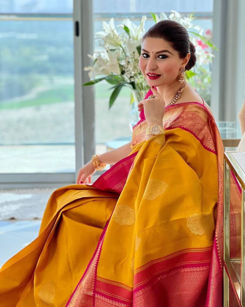 Soft Silk 4029 Soft Lichi Silk Rich Pallu Festival Wear Saree