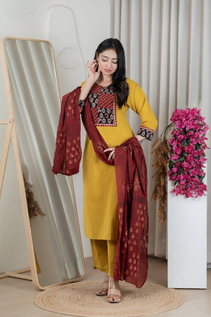 Naisha K 448 Cotton Dhabhu Simple Casual Wear Kurti Pant And Dupatta