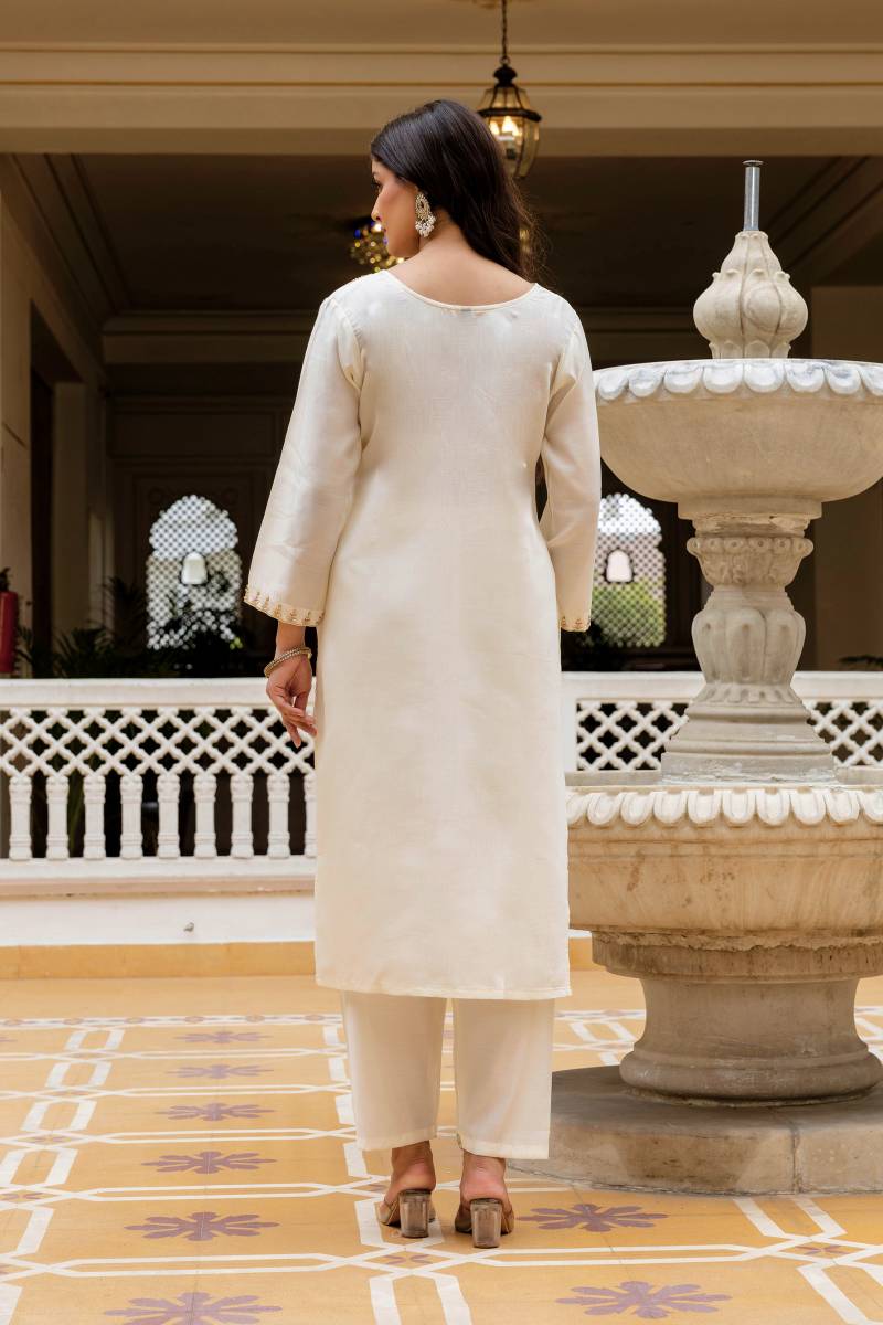 Hr 30 Viscose Chanderi Embroidered Casual Wear Kurti Pant And Dupatta