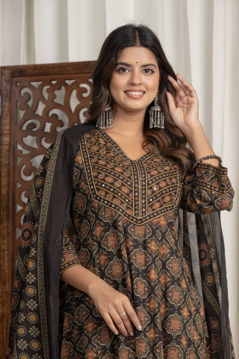 Naisha K 450 Cotton Simple And Casual Wear Top Bottom And Dupatta